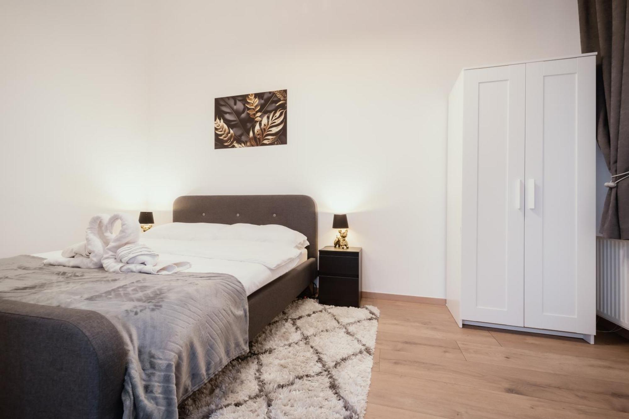 Modelia Apartment At Gellert Square Budapest Luaran gambar